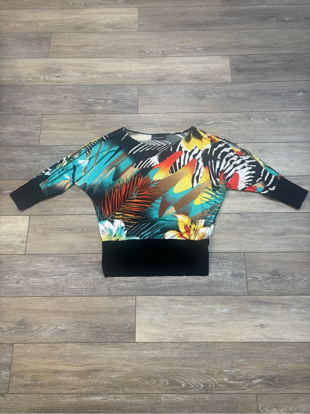 Frank Lyman Design Top Sz L Tropical Dolman Sleeve Travel Going Out Party 26481